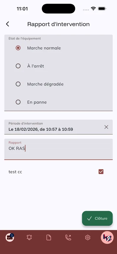 Écran du rapport d'intervention : état de l'équipement, période d'intervention, compte rendu et bouton Clôture